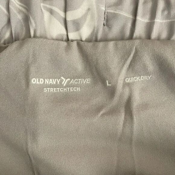 NWT Old Navy Quick Dry Active 4 Way Stretch Board Shorts Neutral  Sz L #1185 - Picture 8 of 10
